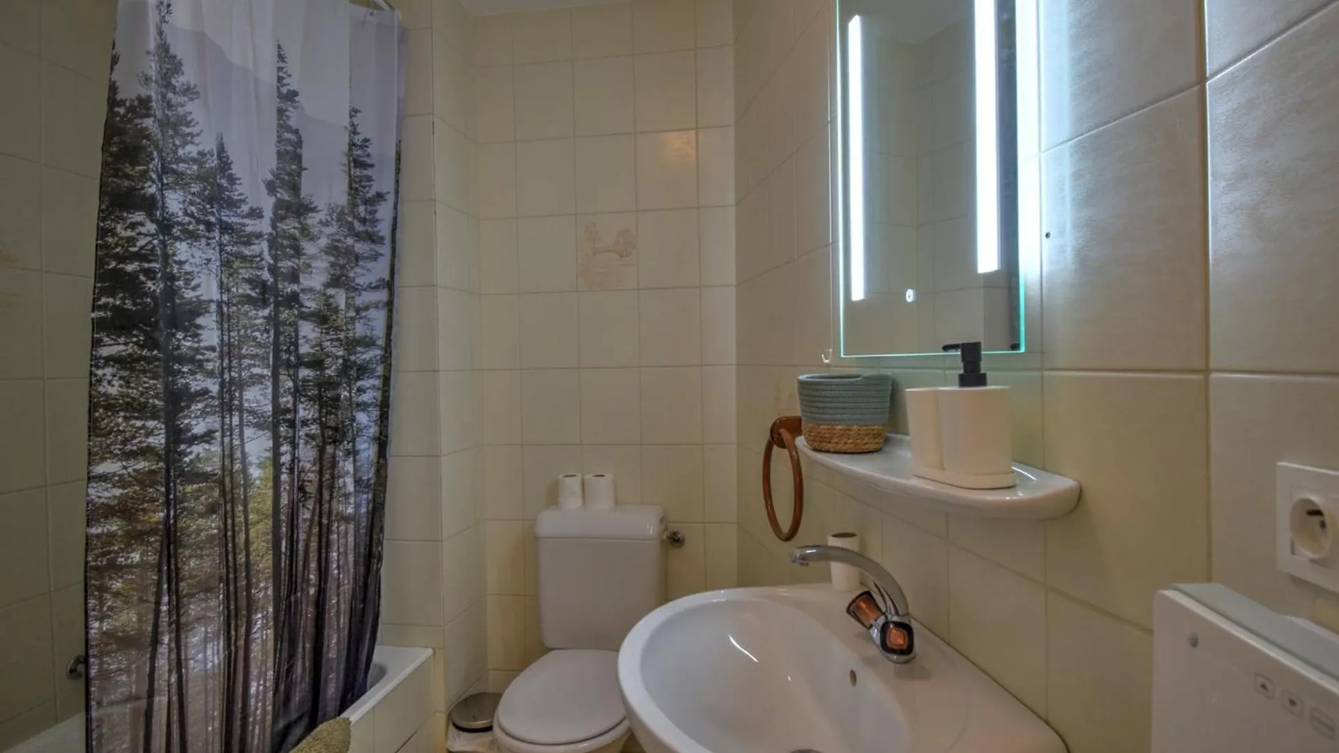 Studio Cosy Au Centre De Morzine, Pour 4 Pers Avec Balcon, Proche Des Pistes Et Services - Fr-1-524-124 Apartment